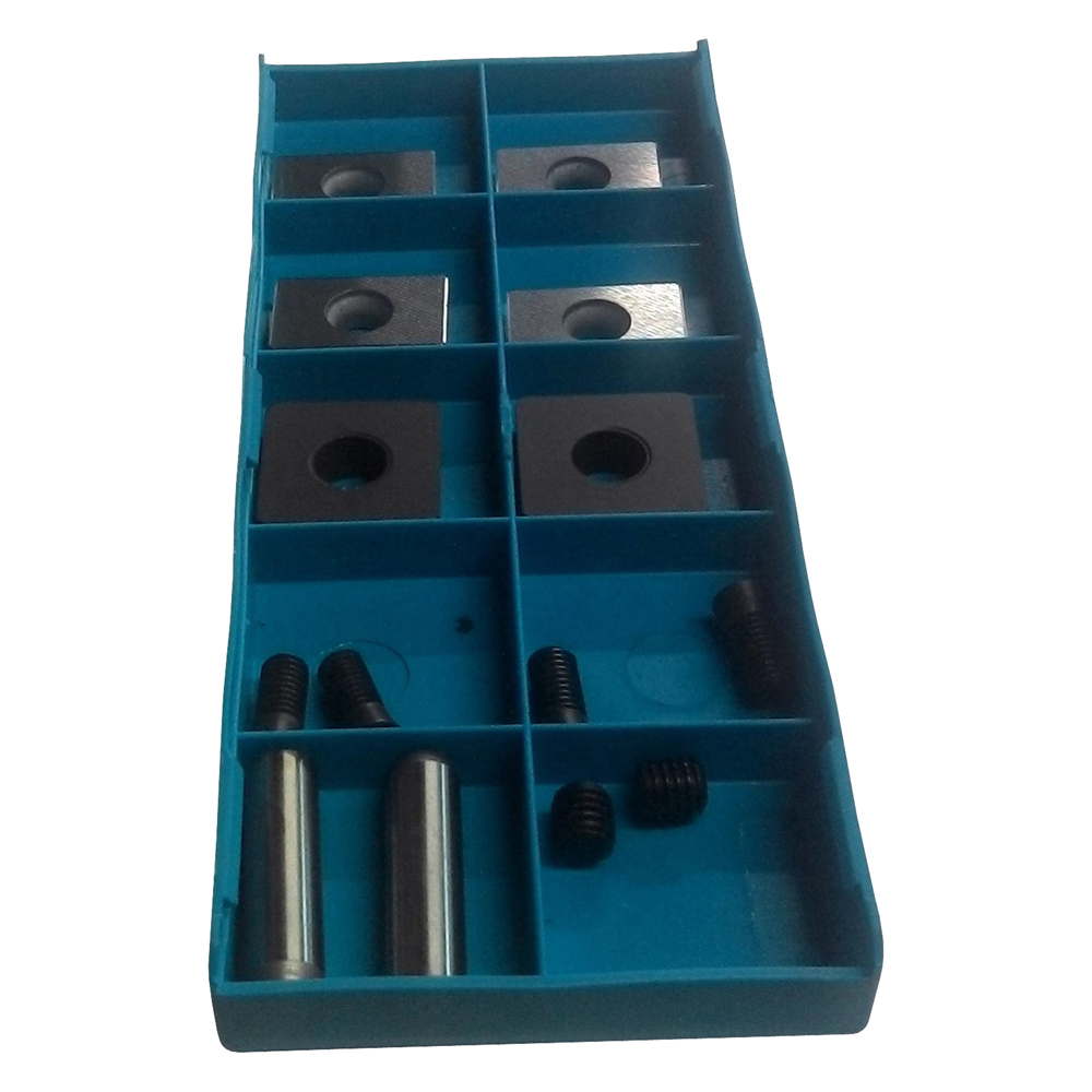 JEU DE 4 PATINS CARBURES POUR